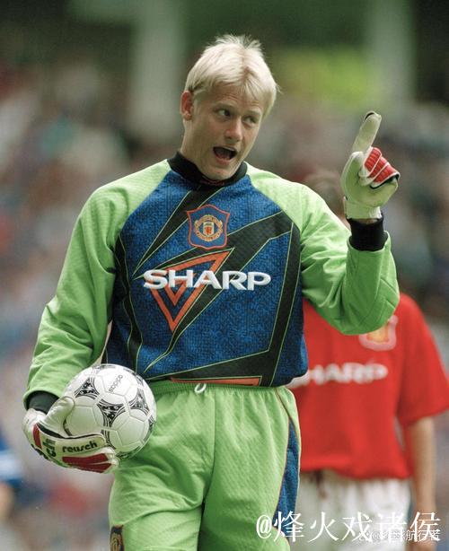 舒梅切尔:维拉绝对是争冠队伍,曼联对阵他们让我心生忌惮 舒梅切尔:维拉绝对是争冠队伍,曼联对阵他们让我心生忌惮