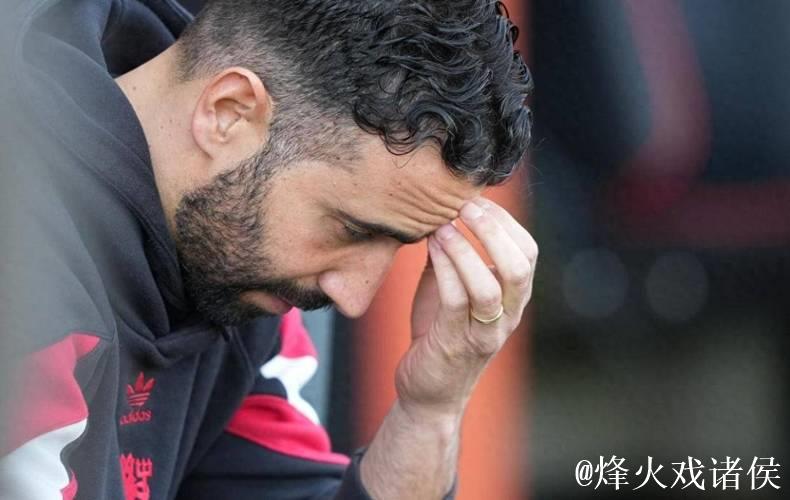 曼联苦主再现！连续9次不胜，主场两度0-3，阿莫林战术成谜